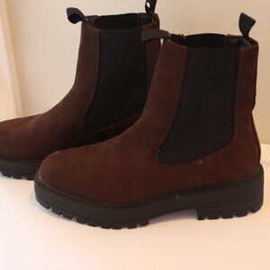 Sincerely Jules Lug Sole Brown Ankle boots Size 7.5 Tatum